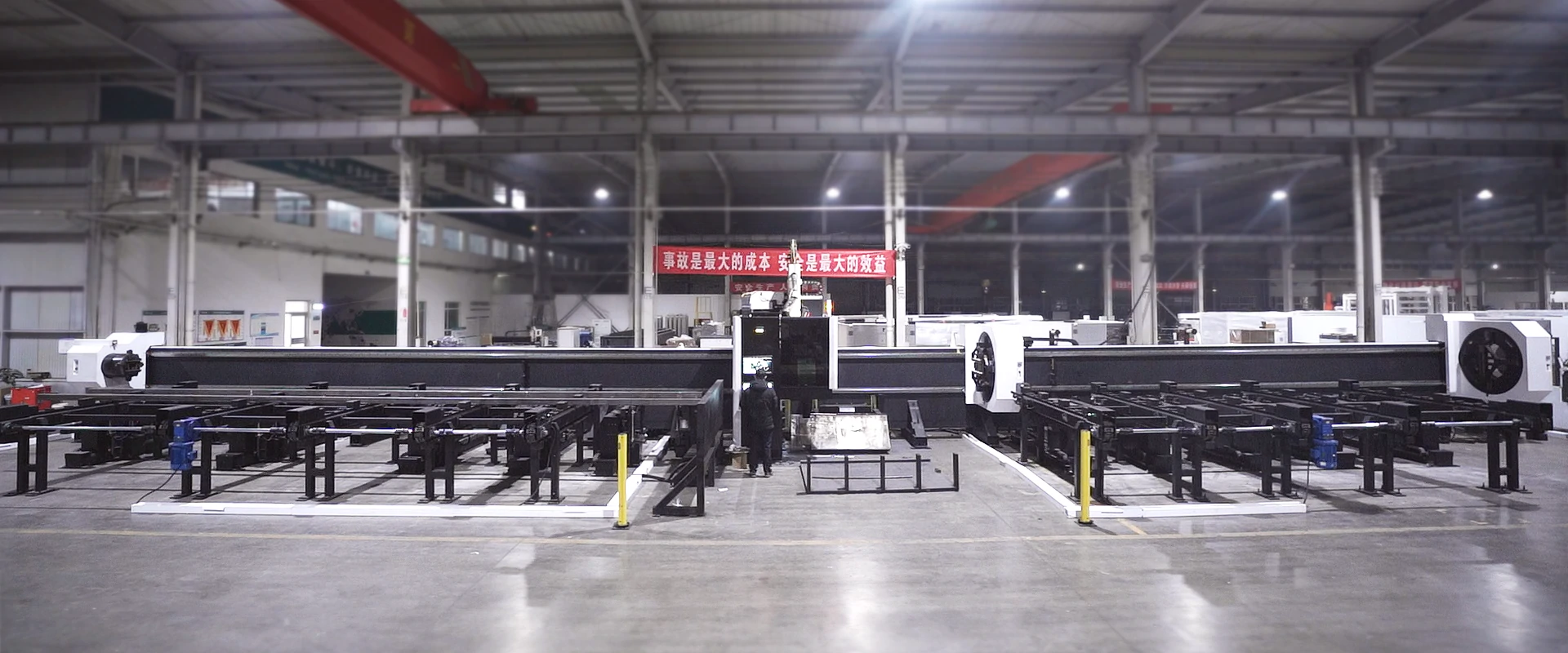 Máquina cortadora de tubos láser M36.webp